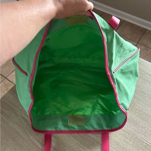 NWOT … Weekend Vibes Green and Pink Tote Bag - Picture 3 of 3